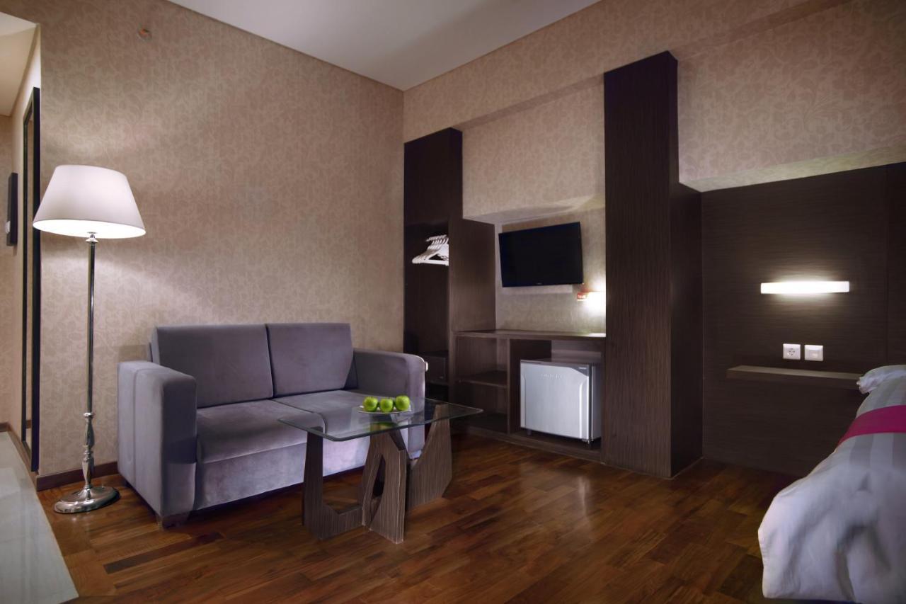 Favehotel Graha Agung Surabaya Exterior foto