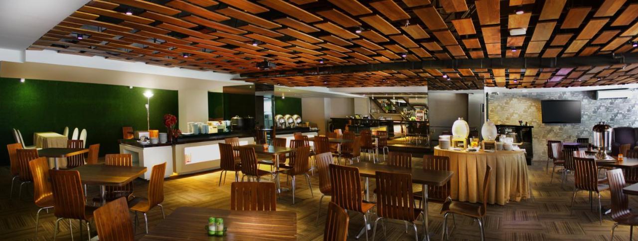 Favehotel Graha Agung Surabaya Exterior foto