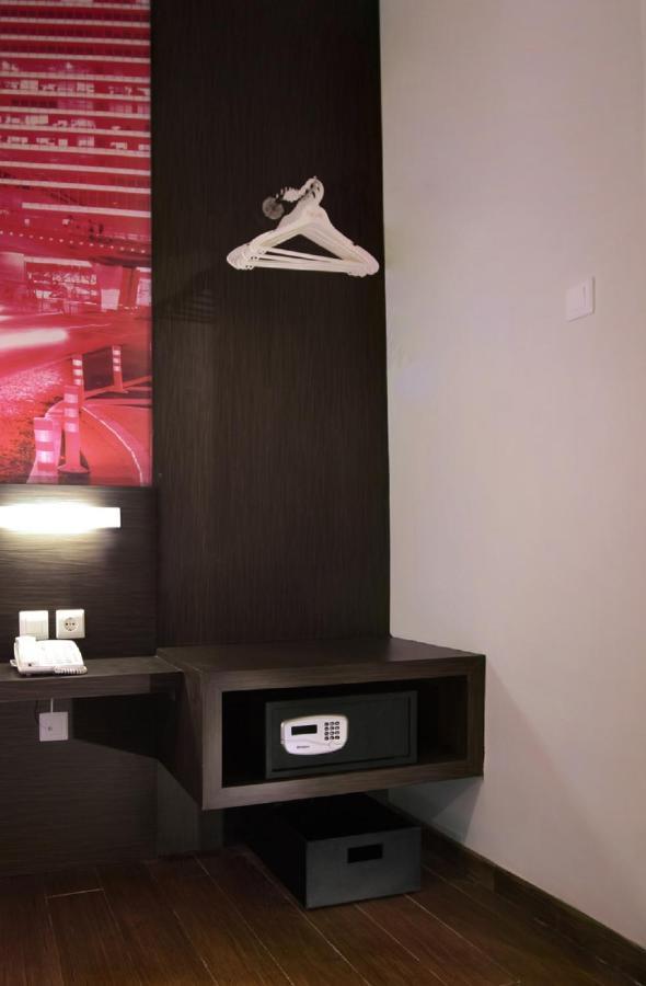 Favehotel Graha Agung Surabaya Exterior foto
